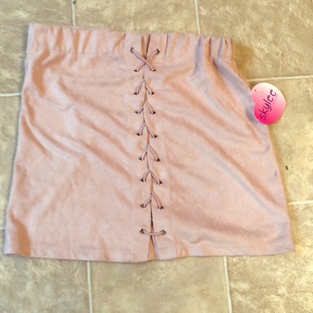 If you do a little sewing this is the skirt for U